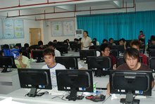深圳大學廣州現(xiàn)代學院教學中心 計算機技術(shù)培訓的卓越平臺